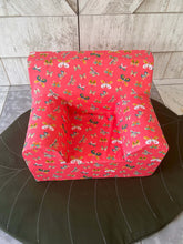 Încarcă imaginea în vizualizatorul Galerie, Fotoliu pentru Copii, Coral cu Fluturi, Bumbac, TWINDECO Butterfly Kids Armchair
