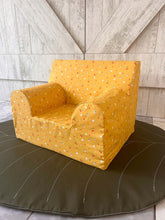 Încarcă imaginea în vizualizatorul Galerie, Fotoliu pentru Copii, Galben Muștar cu Cireșe, Bumbac, TWINDECO Cherries Kids Armchair