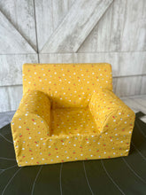 Încarcă imaginea în vizualizatorul Galerie, Fotoliu pentru Copii, Galben Muștar cu Cireșe, Bumbac, TWINDECO Cherries Kids Armchair