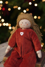 Încarcă imaginea în vizualizatorul Galerie, Twinkle Doll TWINDECO Rusty Velvet, papusa textila, 35 cm