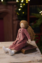 Încarcă imaginea în vizualizatorul Galerie, Twinkle Doll TWINDECO Old Pink Velvet, papusa textila, 35 cm