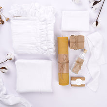 Încarcă imaginea în vizualizatorul Galerie, Set Trusou Botez Alb Muselină Dublată TWINDECO White Cotton Flower