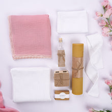 Încarcă imaginea în vizualizatorul Galerie, Set Trusou Botez fetita, Muselină Roz cu dantelă TWINDECO Pink Cotton Flower