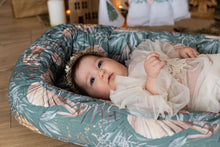 Încarcă imaginea în vizualizatorul Galerie, Baby Nest Jungle Verde, bumbac organic, TWINDECO Jungle