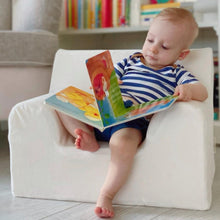 Încarcă imaginea în vizualizatorul Galerie, fotoliu copii alb catifea