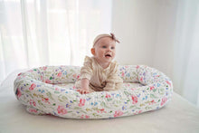 Încarcă imaginea în vizualizatorul Galerie, Baby Nest cu Maci Roz/Alb, bumbac organic, TWINDECO Poppy Field