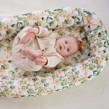 Încarcă imaginea în vizualizatorul Galerie, Baby Nest Verde/Alb, Eucalipt, bumbac organic, TWINDECO Eucalyptus