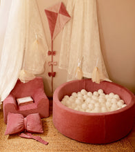 Încarcă imaginea în vizualizatorul Galerie, Pernă Fundă Roz Antic, TWINDECO Velvet Antique Pink Bow Cushion