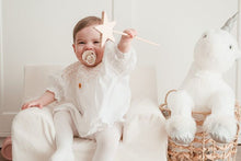 Încarcă imaginea în vizualizatorul Galerie, Fotoliu pentru Copii Alb Catifea