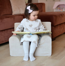 Încarcă imaginea în vizualizatorul Galerie, Fotoliu pentru Copii Bej, Catifea, TWINDECO Beige Velvet