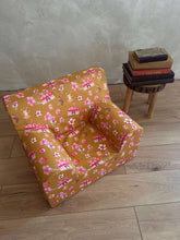 Încarcă imaginea în vizualizatorul Galerie, Fotoliu pentru copii Galben Muștar cu Roz Circ, Bumbac, TWINDECO Circus Kids Armchair