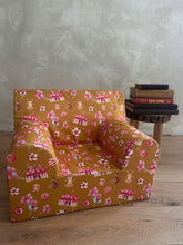 Încarcă imaginea în vizualizatorul Galerie, Fotoliu pentru copii Galben Muștar cu Roz Circ, Bumbac, TWINDECO Circus Kids Armchair