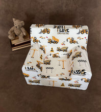 Încarcă imaginea în vizualizatorul Galerie, Fotoliu pentru Copii, Alb cu Excavatoare, Bumbac, TWINDECO Excavators Kids Armchair