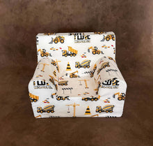 Încarcă imaginea în vizualizatorul Galerie, Fotoliu pentru Copii, Alb cu Excavatoare, Bumbac, TWINDECO Excavators Kids Armchair