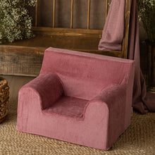 Încarcă imaginea în vizualizatorul Galerie, Fotoliu pentru Copii Roz Antic TWINDECO Antique Pink Velvet