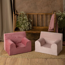 Încarcă imaginea în vizualizatorul Galerie, Fotoliu pentru Copii Roz pudrat Catifea TWINDECO Dusty Pink