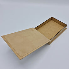 Încarcă imaginea în vizualizatorul Galerie, Ramă foto bebe cutie pentru fotografii Bej Catifea