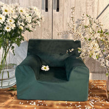 Încarcă imaginea în vizualizatorul Galerie, Fotoliu pentru Copii, Verde Smarald, Catifea rezistentă de Tapițerie, TWINDECO Emerald Green Velvet Media 1 of 14
