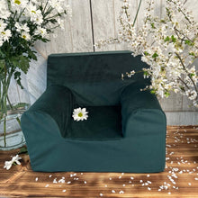 Încarcă imaginea în vizualizatorul Galerie, Fotoliu pentru Copii, Verde Smarald, Catifea rezistentă de Tapițerie, TWINDECO Emerald Green Velvet Media 1 of 14