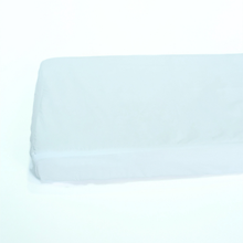 Încarcă imaginea în vizualizatorul Galerie, Cearceaf Elastic Impermeabil Alb dublat 2in1, 120x60, bumbac organic cu interior captusit impermeabil

