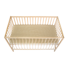 Încarcă imaginea în vizualizatorul Galerie, Cearceaf Elastic Impermeabil Bej dublat 2in1, 120x60, bumbac organic cu interior captusit impermeabill
