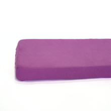 Încarcă imaginea în vizualizatorul Galerie, Cearceaf Elastic Impermeabil Mov dublat 2in1, 120x60, bumbac organic cu interior captusit impermeabil
