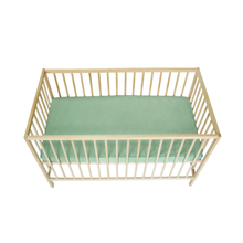 Încarcă imaginea în vizualizatorul Galerie, Cearceaf Elastic Impermeabil Menta dublat 2in1, 120x60, bumbac organic cu interior captusit impermeabill
