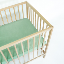 Încarcă imaginea în vizualizatorul Galerie, Cearceaf Elastic Impermeabil Menta dublat 2in1, 120x60, bumbac organic cu interior captusit impermeabill
