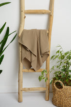 Încarcă imaginea în vizualizatorul Galerie, Păturică muselină Maro, 120x100cm, TWINDECO Brown Cotton Flower

