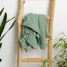 Încarcă imaginea în vizualizatorul Galerie, Păturică muselină cu volănașe, mint, 90x95cm TWINDECO Mint Cotton Flower
