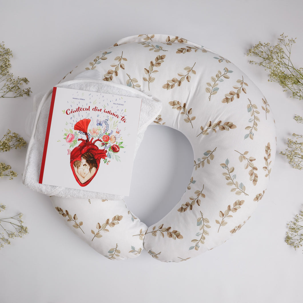 Set Cadou pentru Gravide cu perna alaptare, prosop hands-free + BONUS carte CADOU