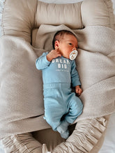 Încarcă imaginea în vizualizatorul Galerie, Baby Nest Bej cu Volănașe TWINDECO Beige Cotton Flower
