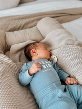 Încarcă imaginea în vizualizatorul Galerie, Baby Nest Bej cu Volănașe TWINDECO Beige Cotton Flower
