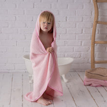 Încarcă imaginea în vizualizatorul Galerie, Prosop de baie pentru copii, cu glugă, roz, TWINDECO Rose
